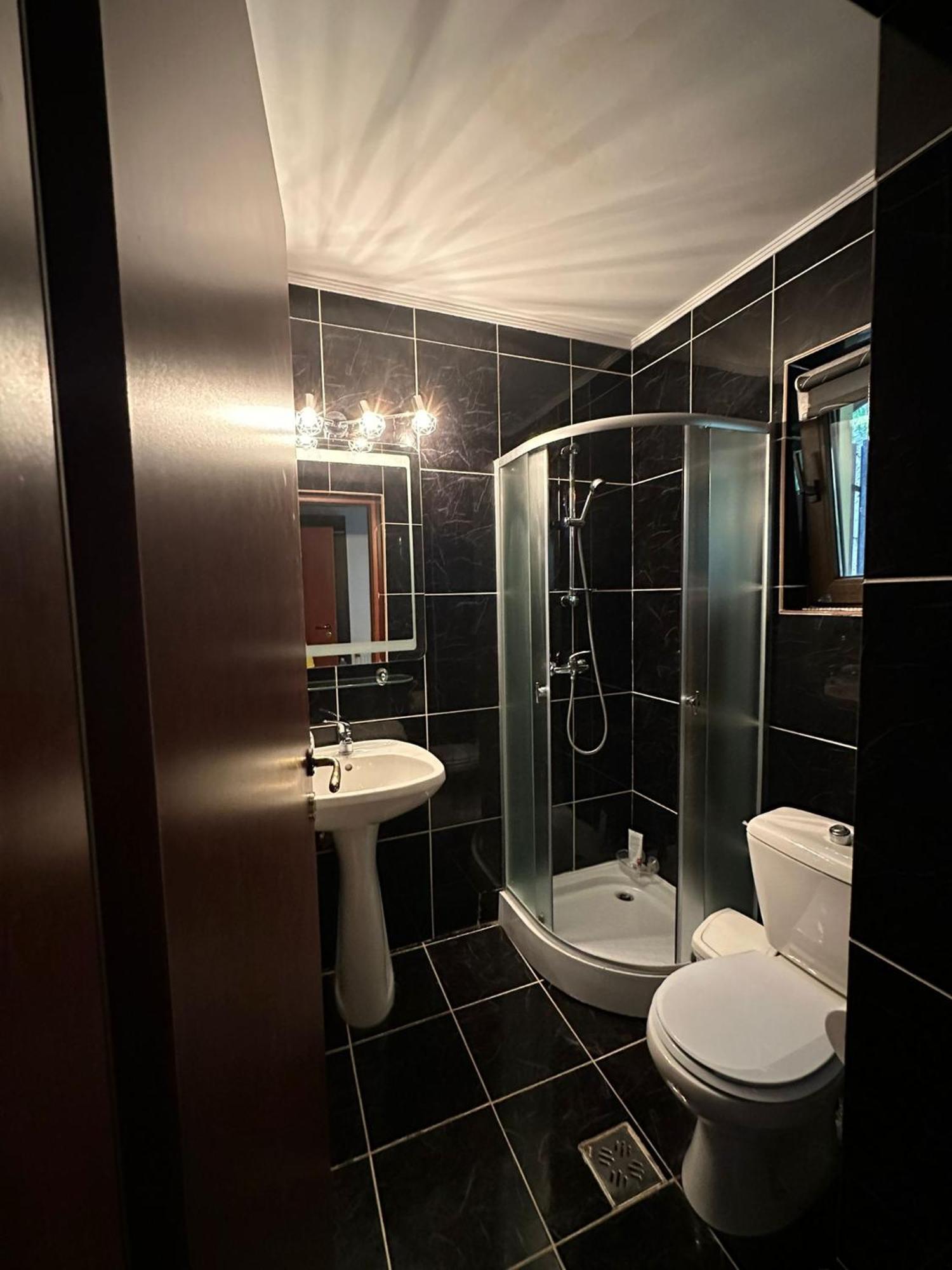Ollie'S Mountain Chalet Buşteni Zewnętrze zdjęcie